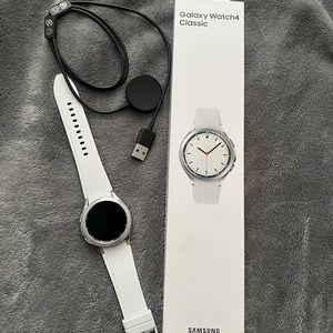 Galaxy Watch 4 Classic 42mm Silver